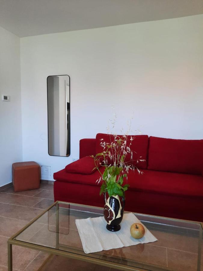 Appartements Lena. Premantura Eksteriør billede