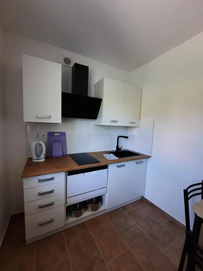 Appartements Lena. Premantura Eksteriør billede