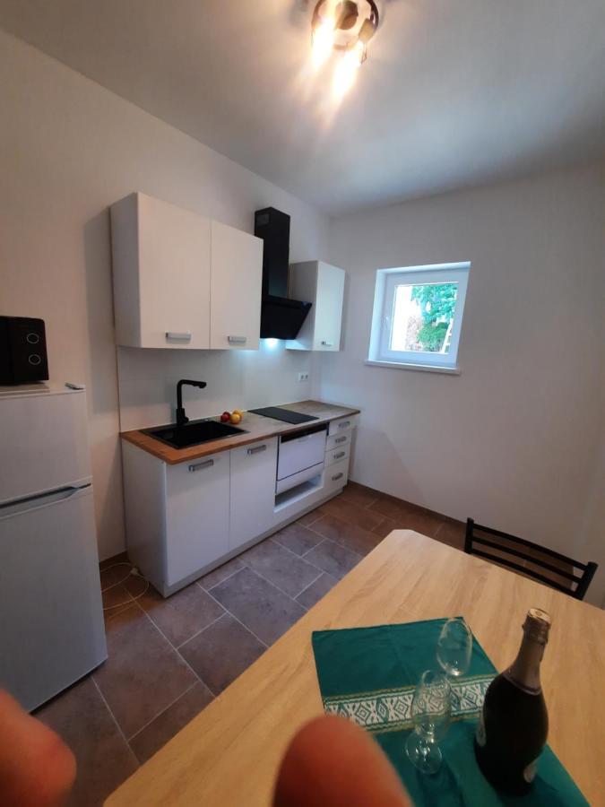 Appartements Lena. Premantura Eksteriør billede