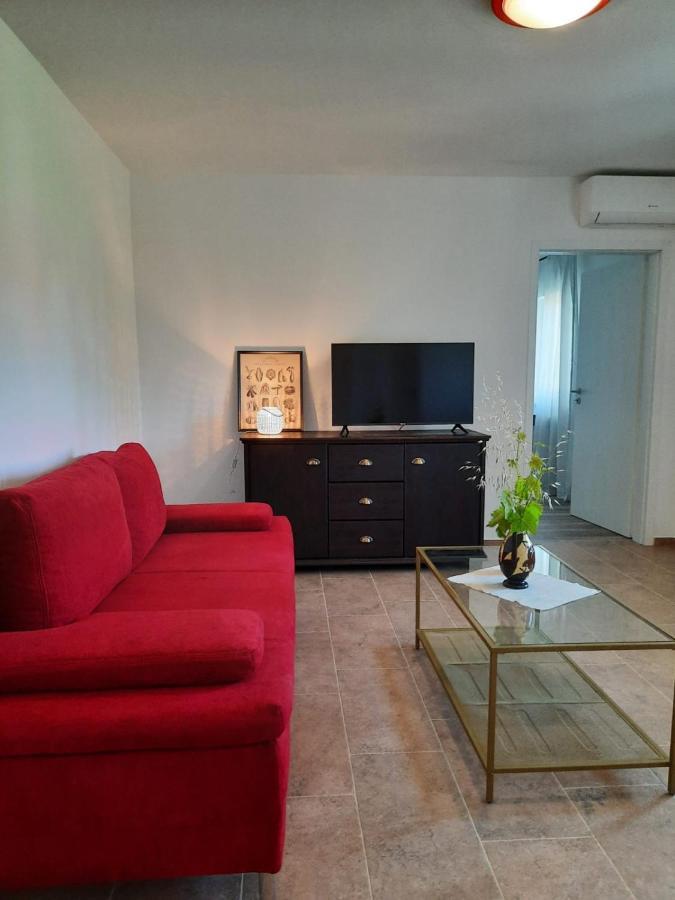 Appartements Lena. Premantura Eksteriør billede