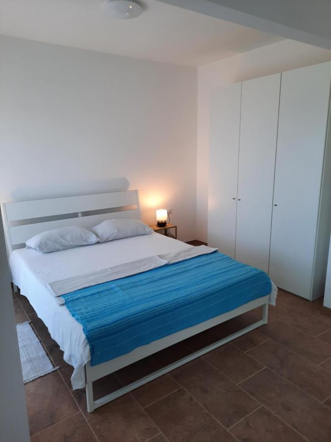 Appartements Lena. Premantura Eksteriør billede